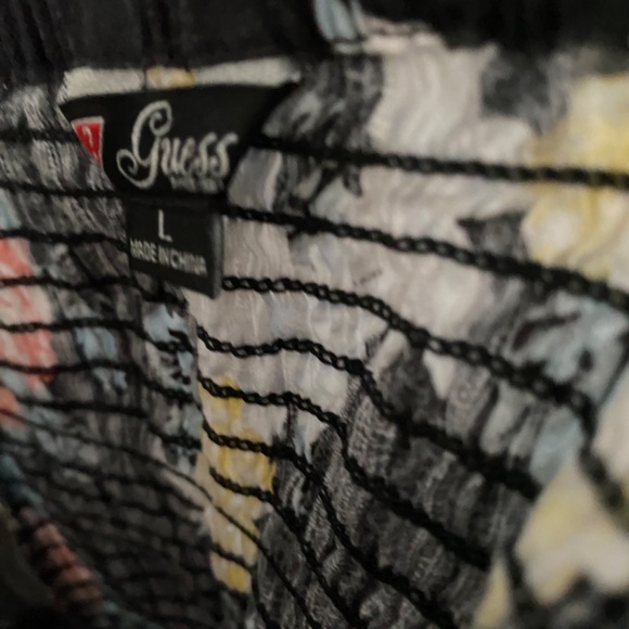 Adjustable thin straps halter top - Picture 5 of 5